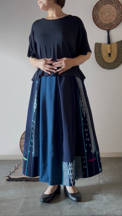 －水面みなも（ライトブルー）－縞ひとえ  西アフリカ バウレ族の藍染布 × 久留米絣のスカート